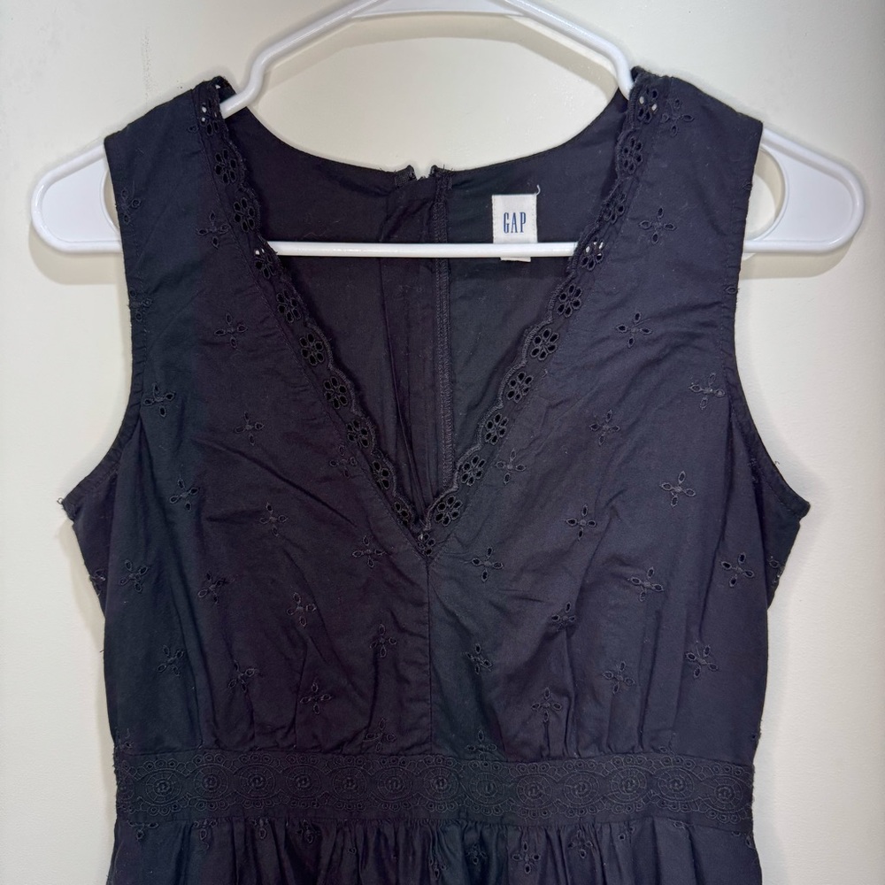 GAP Eyelet Embroidered Midi Dress Petite Size‎ 4 - Picture 2 of 11